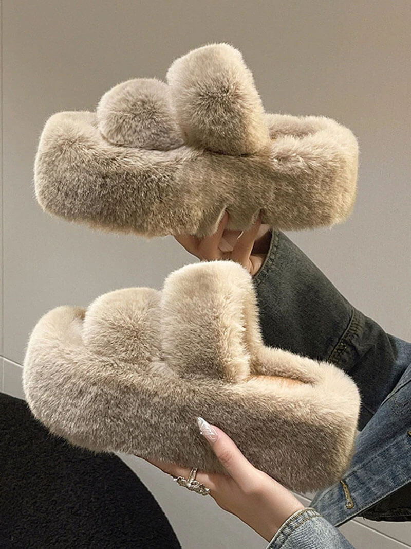 Sophie Cozy Slides
