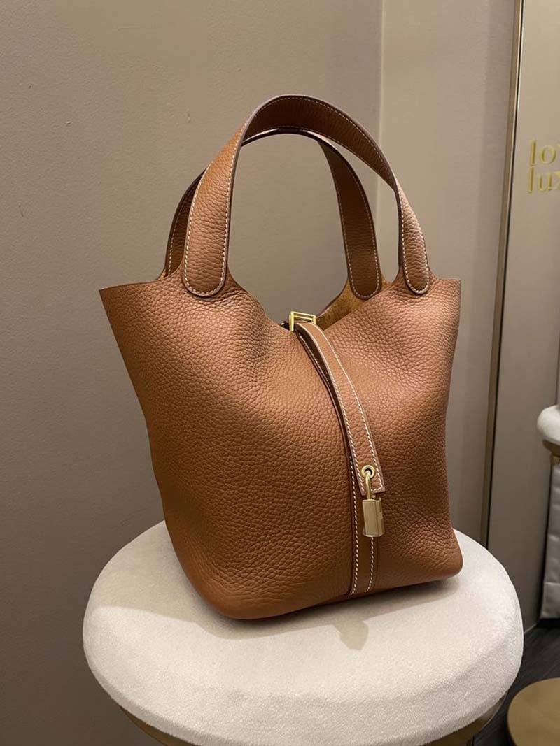 Mia Bucket Bag